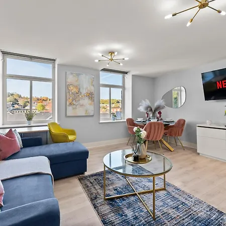 30 Percent Off! Stylish In Dewsbury -close To Leeds * Leeds (West Yorkshire)