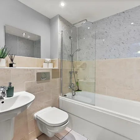 30 Percent Off! Stylish In Dewsbury -close To 아파트 *