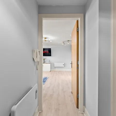 Apartment 30 Percent Off! Stylish In Dewsbury -close To Leeds