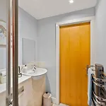 30 Percent Off! Stylish In Dewsbury -close To Apartment