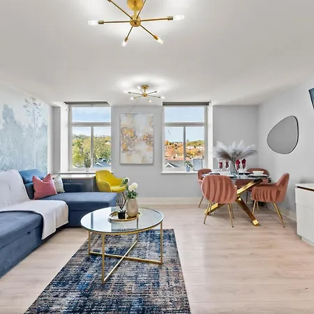 30 Percent Off! Stylish In Dewsbury -close To * Leeds (West Yorkshire)