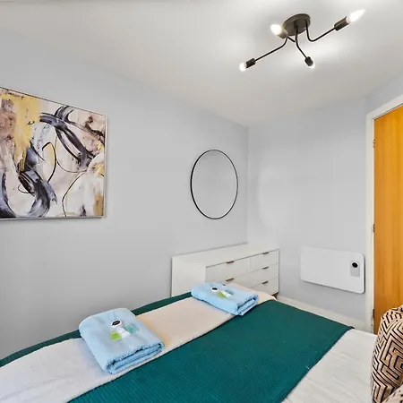 30 Percent Off! Stylish In Dewsbury -close To Apartamento