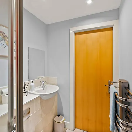 30 Percent Off! Stylish In Dewsbury -close To Apartamento