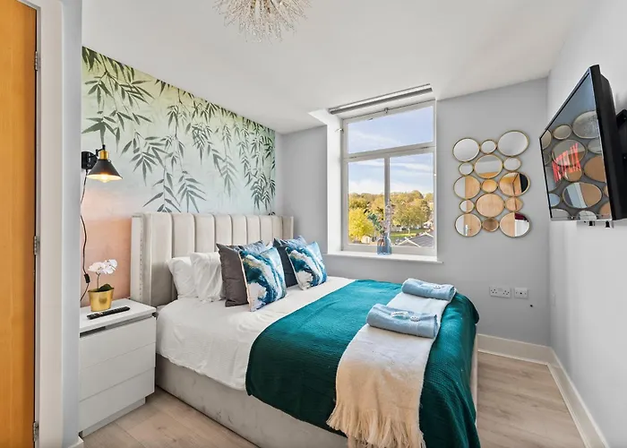 Apartment 30 Percent Off! Stylish In Dewsbury -close To