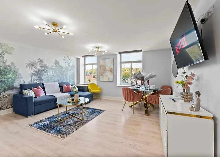 30 Percent Off! Stylish In Dewsbury -close To Leeds (West Yorkshire)