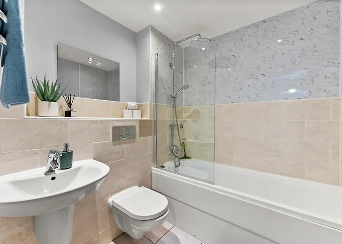 30 Percent Off! Stylish In Dewsbury -close To Apartment *