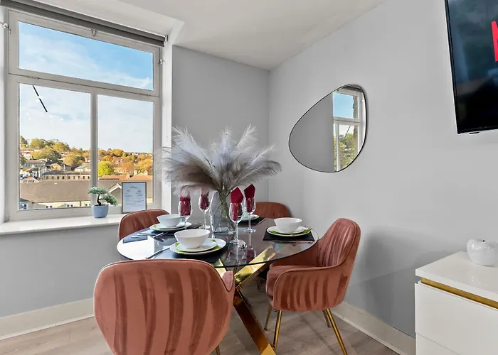 Apartment 30 Percent Off! Stylish In Dewsbury -close To *